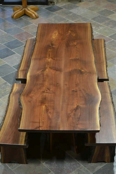 Stůl a lavice z masivu