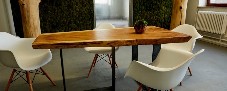 Jídelní stůl z masivu