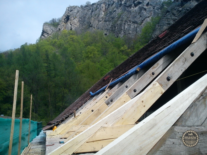 Rekonstrukce krovů kláštera